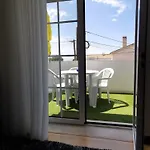 Rickyguesthouse 게스트하우스 4*