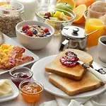 Rickyguesthouse 4* 나자레