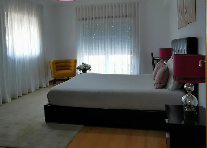 Rickyguesthouse 4* 纳扎雷